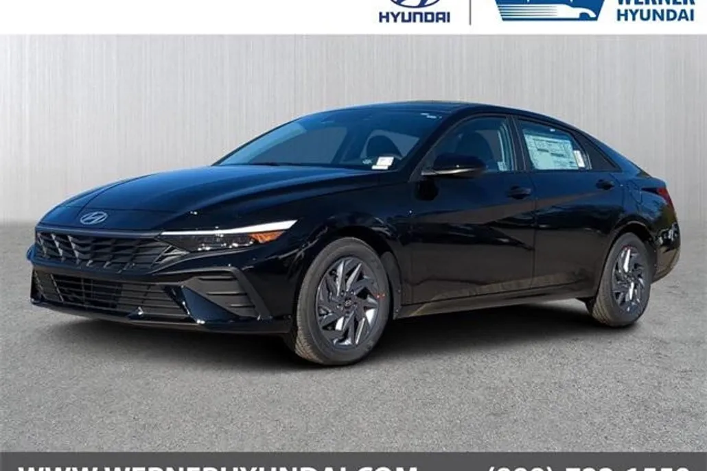 2025 Hyundai Elantra SEL Sport photo 1