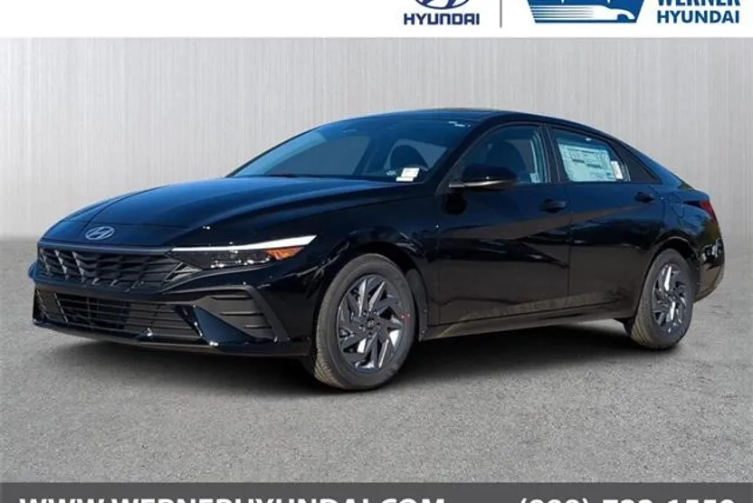 2025 Hyundai Elantra SEL Sport photo 1