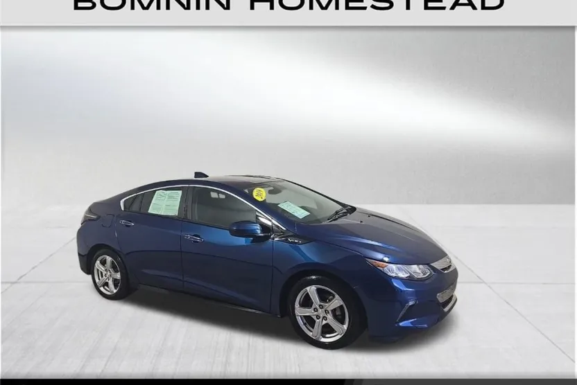 2019 Chevrolet Volt LT photo 1