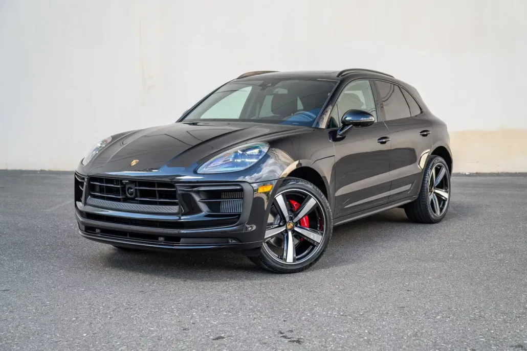 2025 Porsche Macan S photo 1