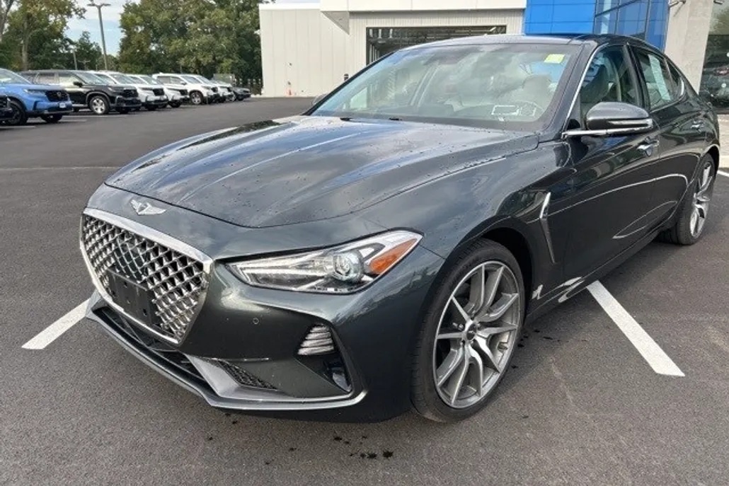 2021 Genesis G70 2.0T Prestige photo 1