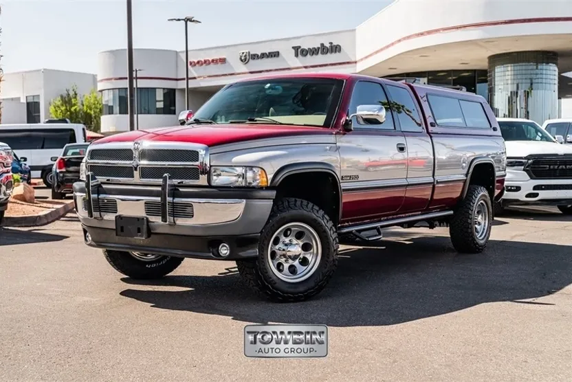 1996 Dodge Ram ST photo 1