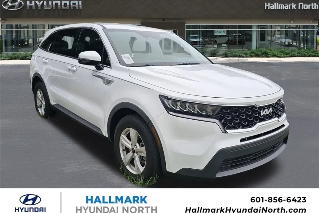 2022 Kia Sorento LX photo 1