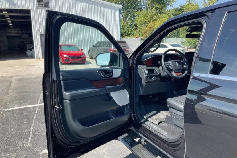 2023 Lincoln Navigator Reserve photo 1
