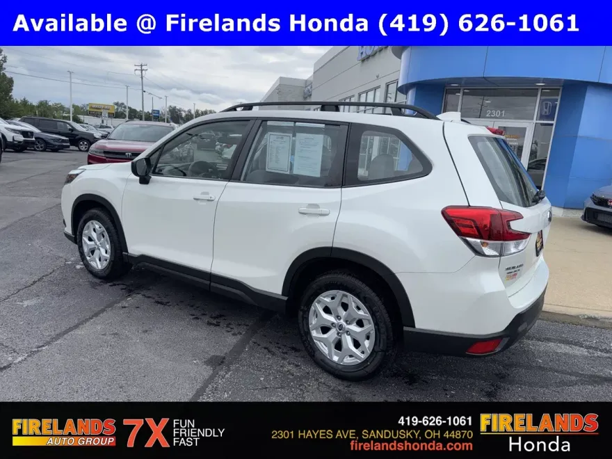 2022 Subaru Forester Base photo 1