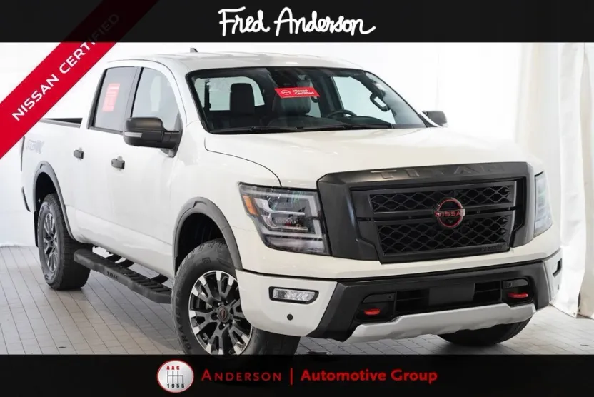 2024 Nissan Titan PRO-4X photo 1