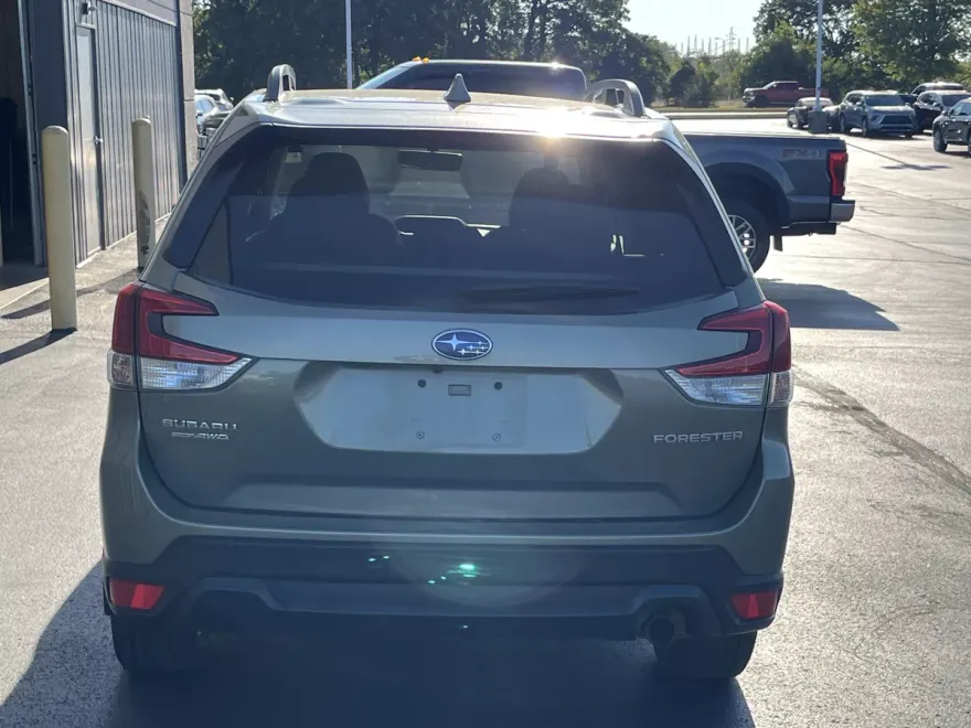 2020 Subaru Forester Limited Base photo 1