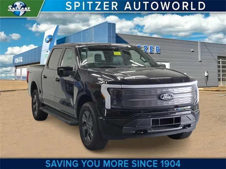 2025 Ford F-150 Lightning Lariat photo 1