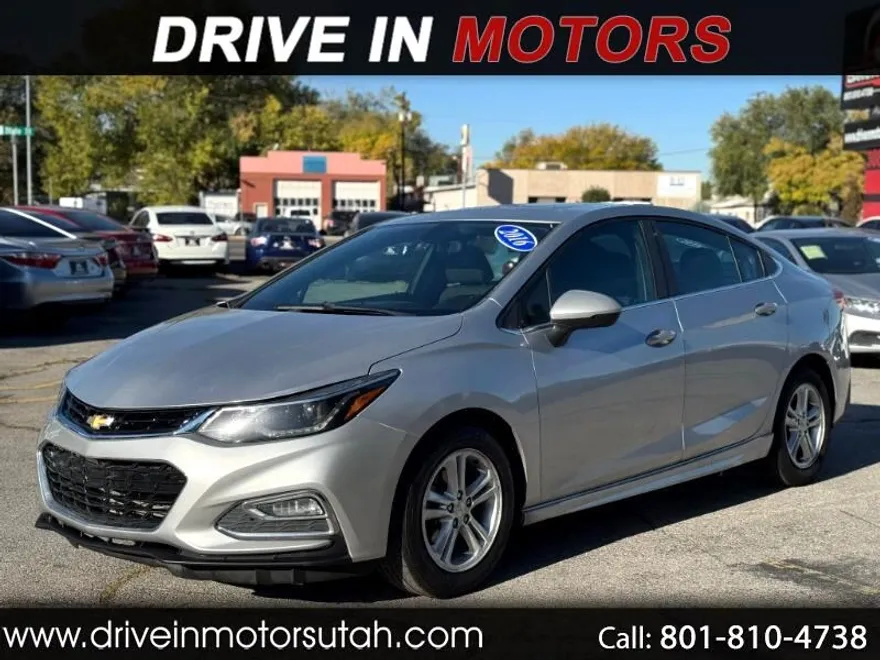 2016 Chevrolet Cruze LT photo 1
