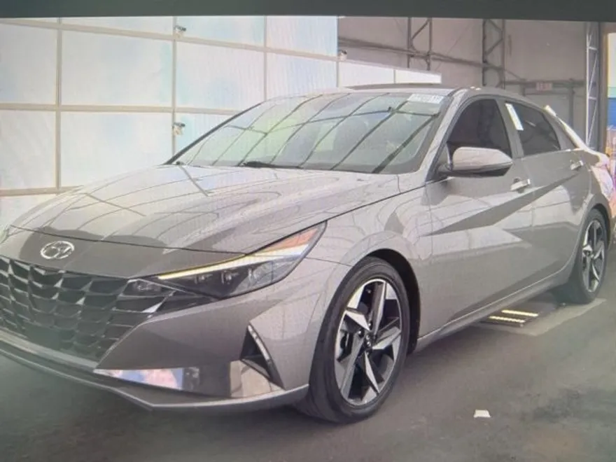 2022 Hyundai Elantra Limited photo 1
