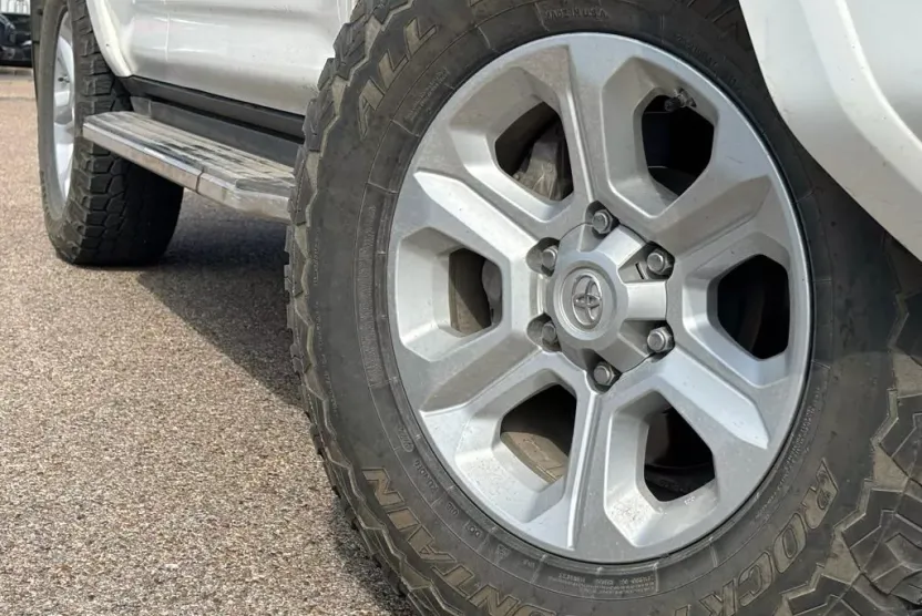 2019 Toyota 4Runner SR5 Premium photo 1
