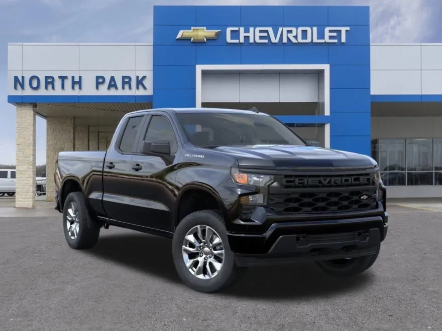 2026 Chevrolet Silverado 1500 Custom photo 1
