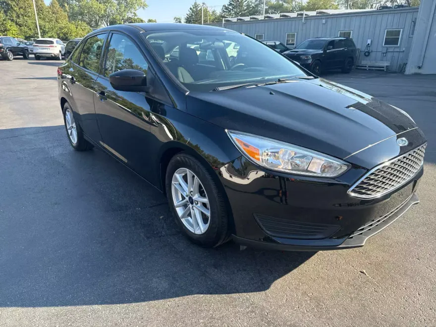 2018 Ford Focus SE photo 1