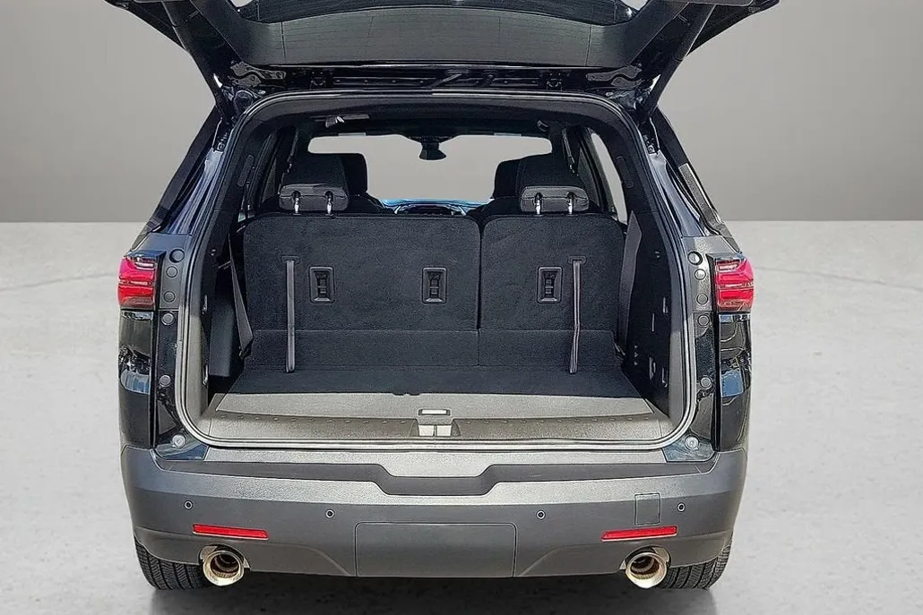 2022 Chevrolet Traverse Cloth photo 1