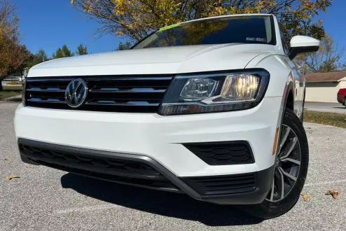 2020 Volkswagen Tiguan SE photo 3