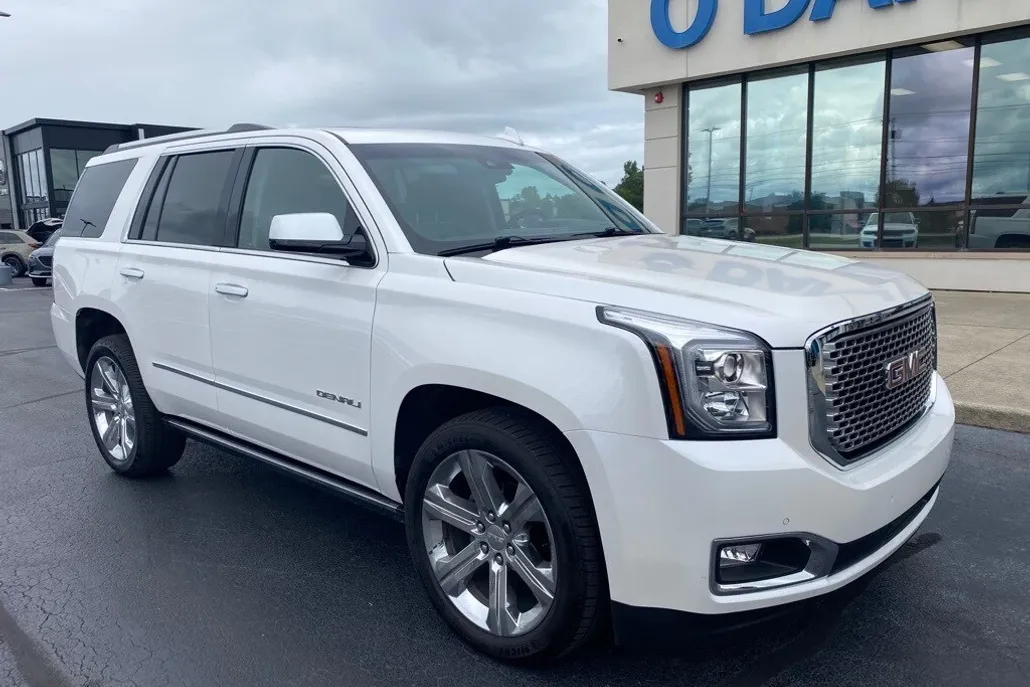 2017 Gmc Yukon Denali photo 1