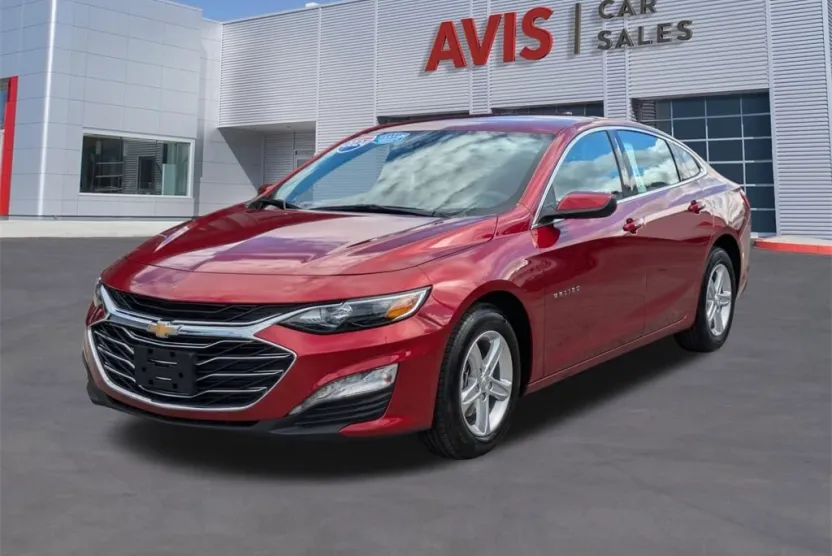 2024 Chevrolet Malibu 1LT photo 1