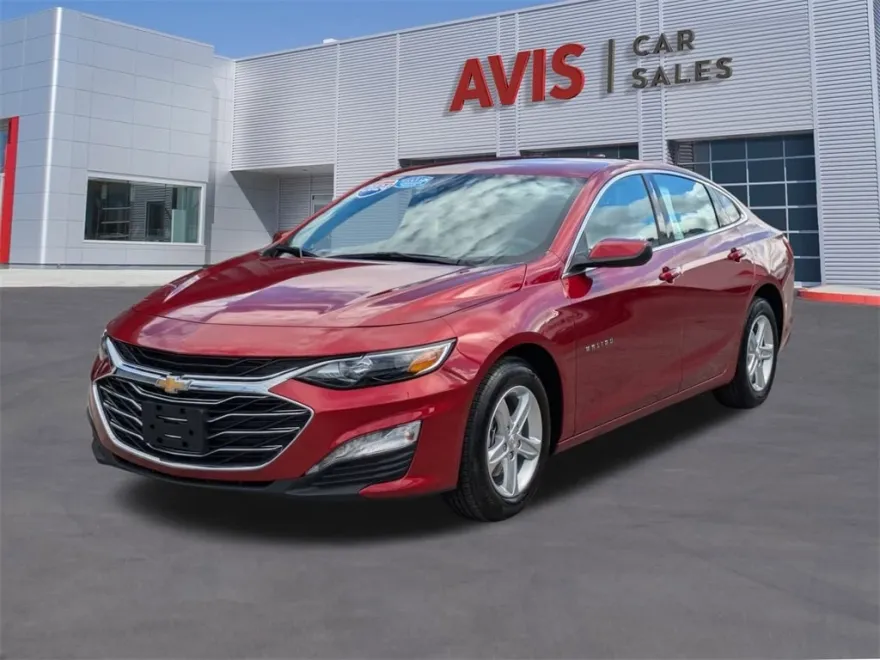 2024 Chevrolet Malibu 1LT photo 1