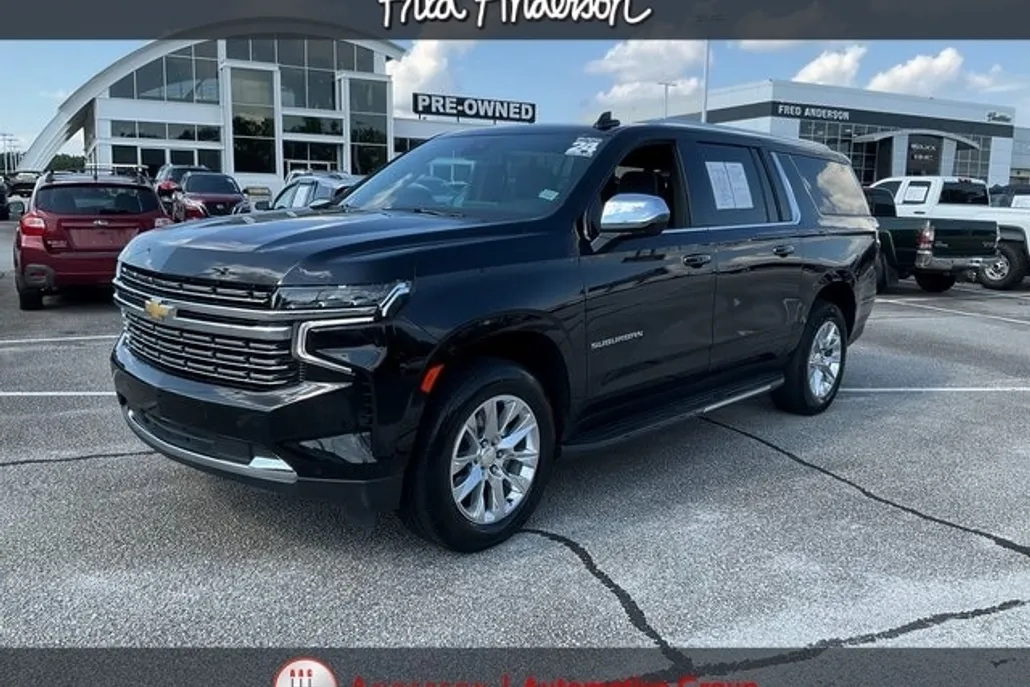 2024 Chevrolet Suburban Premier photo 1