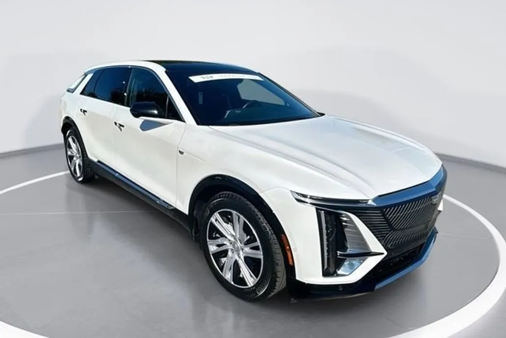 2024 Cadillac Lyriq Tech photo 1