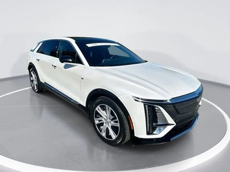 2024 Cadillac Lyriq Tech photo 1