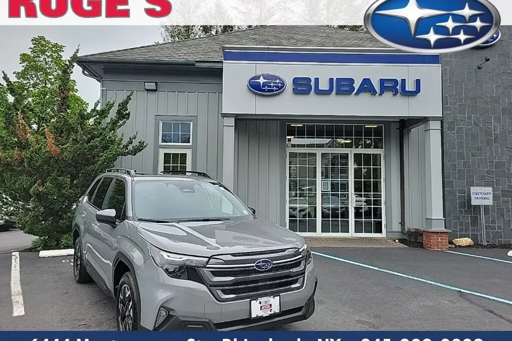 2025 Subaru Forester Premium photo 1