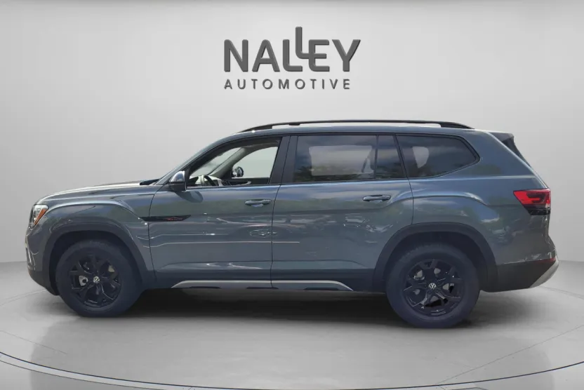 2024 Volkswagen Atlas Peak Edition SEL photo 1