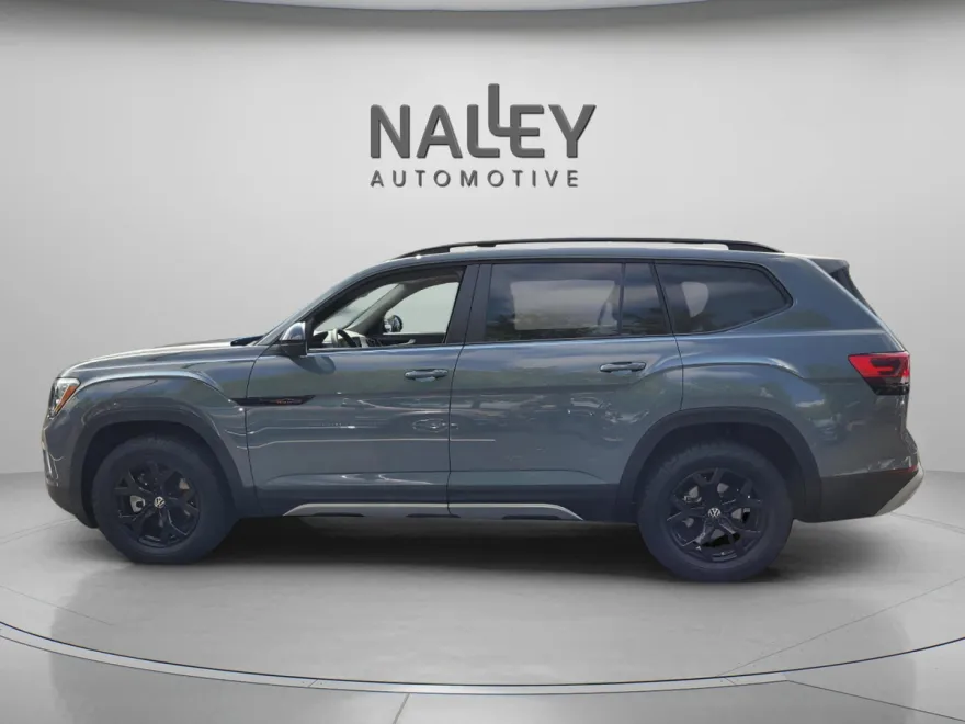 2024 Volkswagen Atlas Peak Edition SEL photo 1