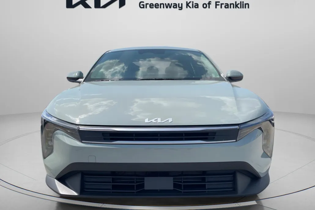 2025 Kia K4 LXS photo 1