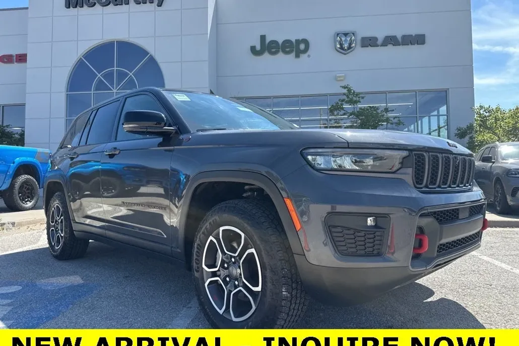 2022 Jeep Grand Cherokee Trailhawk photo 1