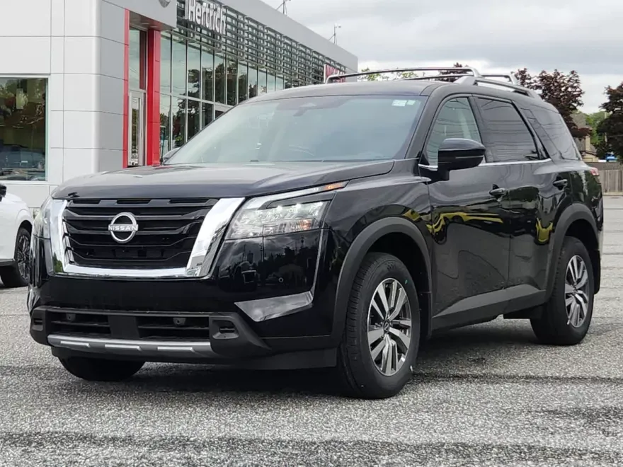 2025 Nissan Pathfinder SL photo 1