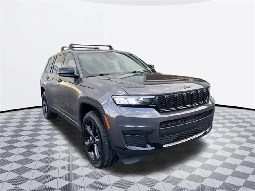 2023 Jeep Grand Cherokee Altitude photo 1