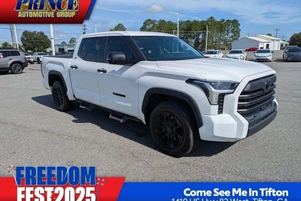 2022 Toyota Tundra SR5 photo 1