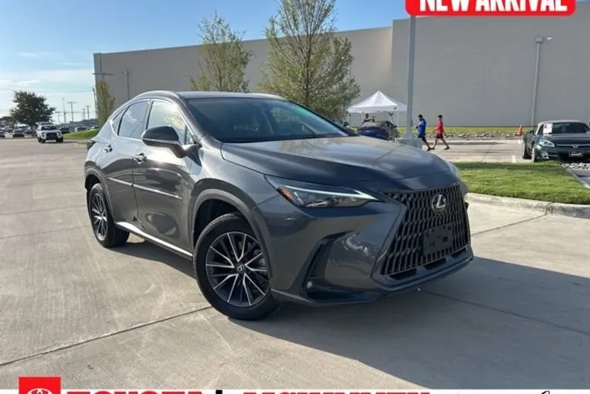 2024 Lexus NX 350h photo 1