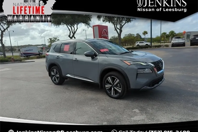 2023 Nissan Rogue SL photo 1