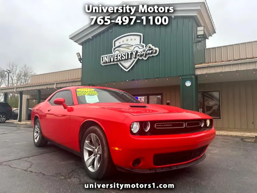 2018 Dodge Challenger SXT photo 1