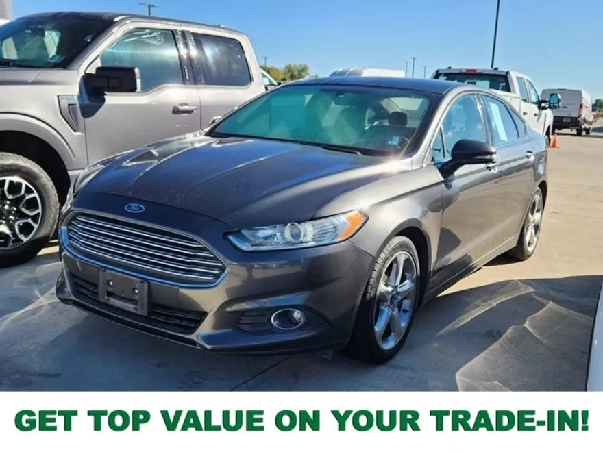 2015 Ford Fusion SE photo 1