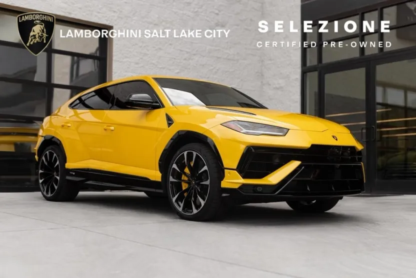 2023 Lamborghini Urus S photo 1