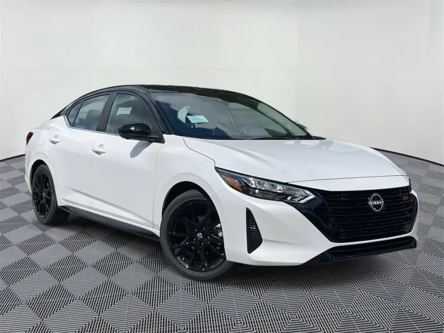 2025 Nissan Sentra SR photo 1