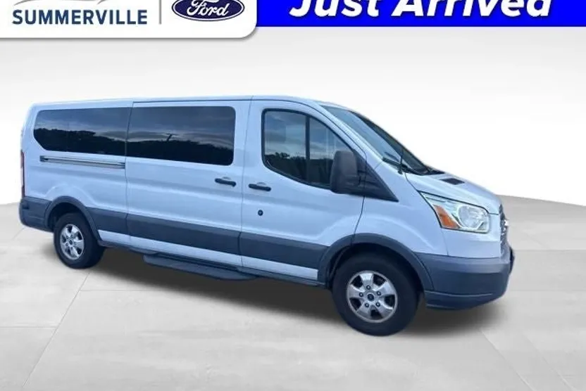 2017 Ford Transit photo 1
