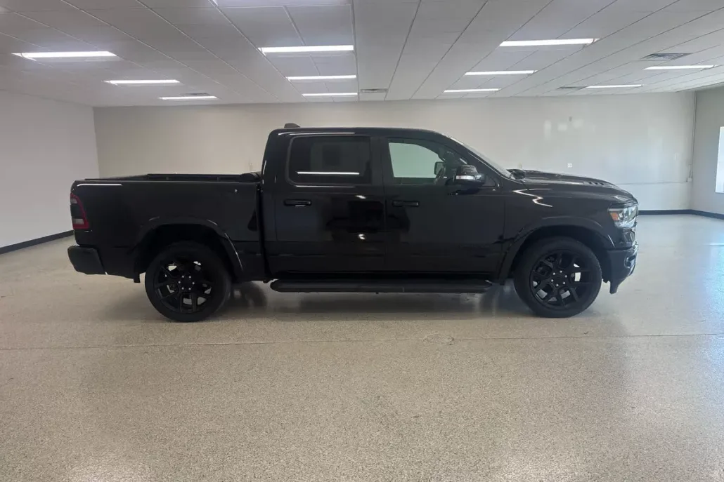 2022 Ram 1500 Laramie photo 1