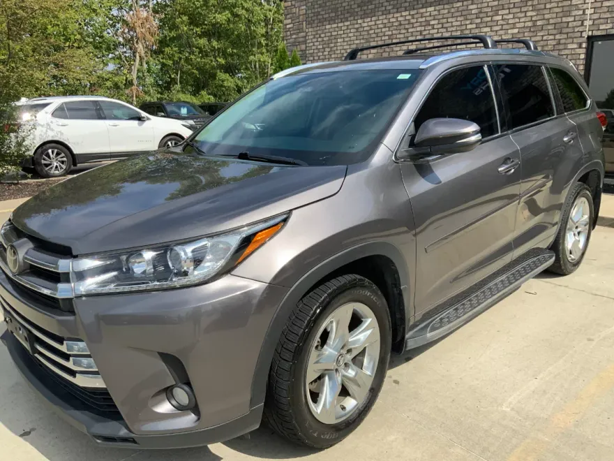 2018 Toyota Highlander Limited photo 1