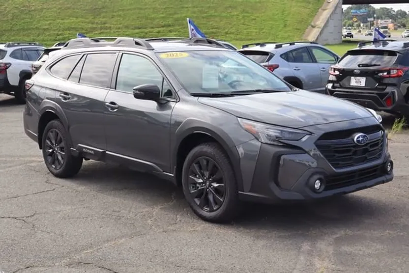 2025 Subaru Outback Onyx Edition photo 1