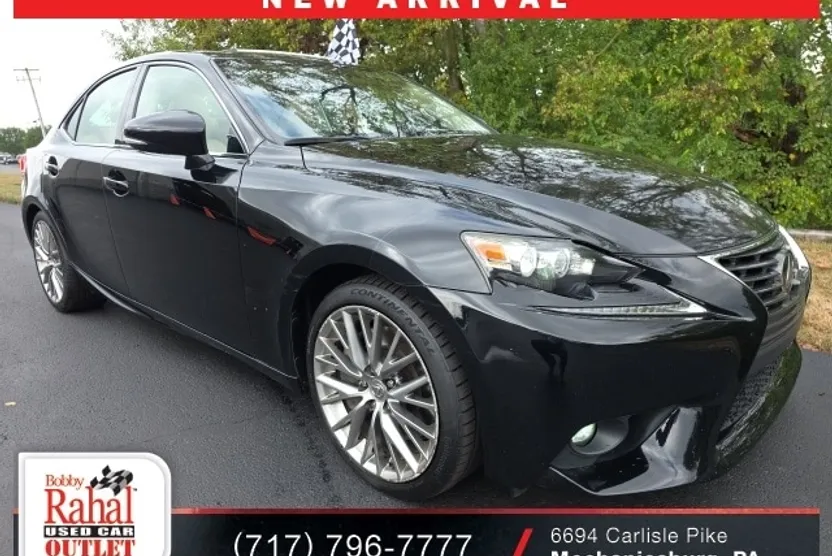 2016 Lexus IS 300 photo 1
