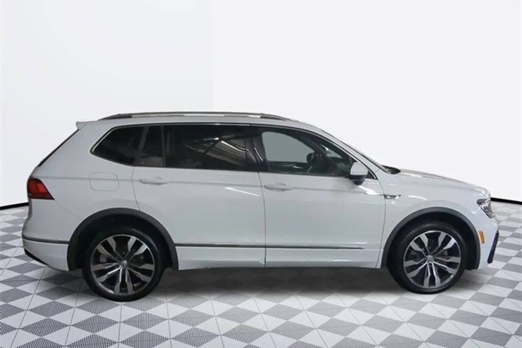 2020 Volkswagen Tiguan SEL Premium R-Line photo 1