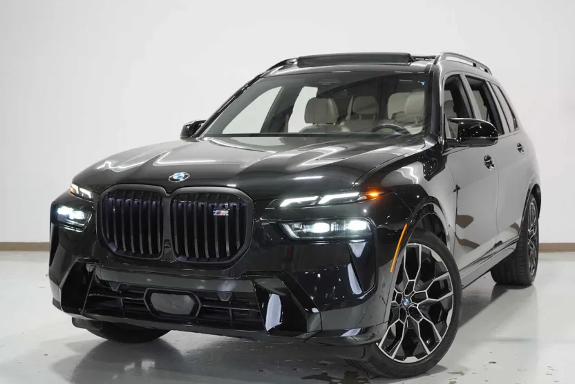 2025 Bmw X7 M60i photo 1