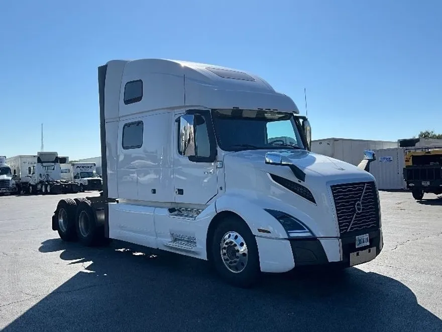 2022 Volvo Truck VNL photo 1