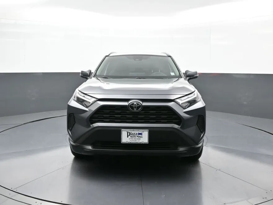 2025 Toyota RAV4 Hybrid XLE photo 1