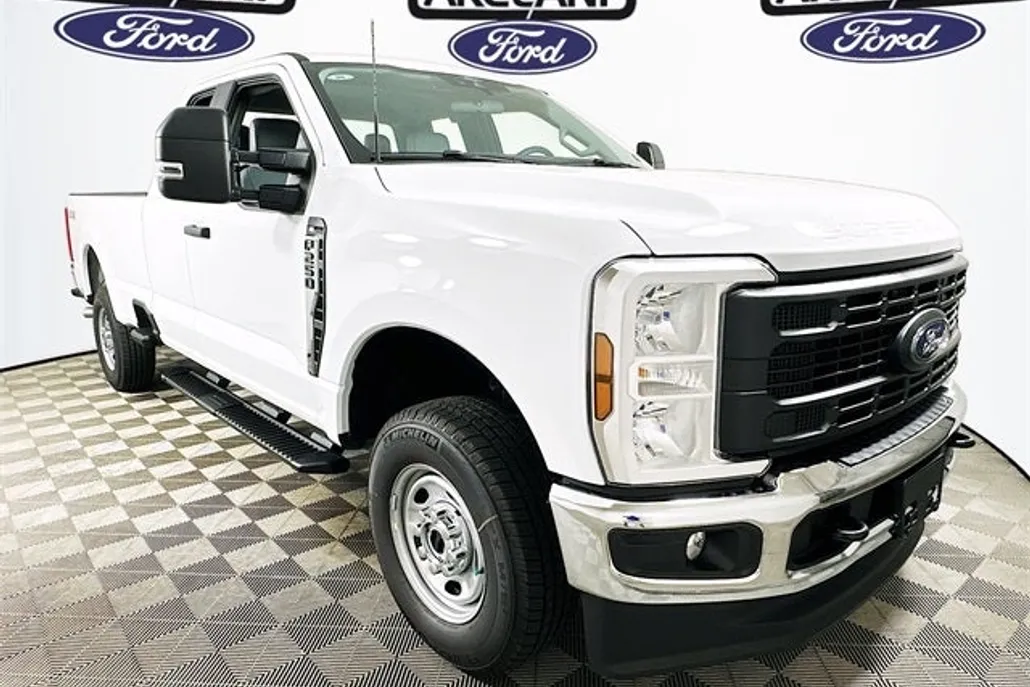 2025 Ford F-250 XL photo 1