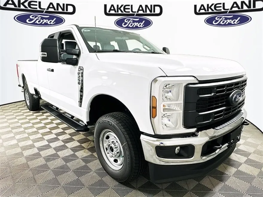 2025 Ford F-250 XL photo 1